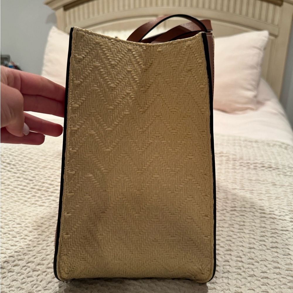 Valentino Garavani wicker tote - Picture 4 of 8